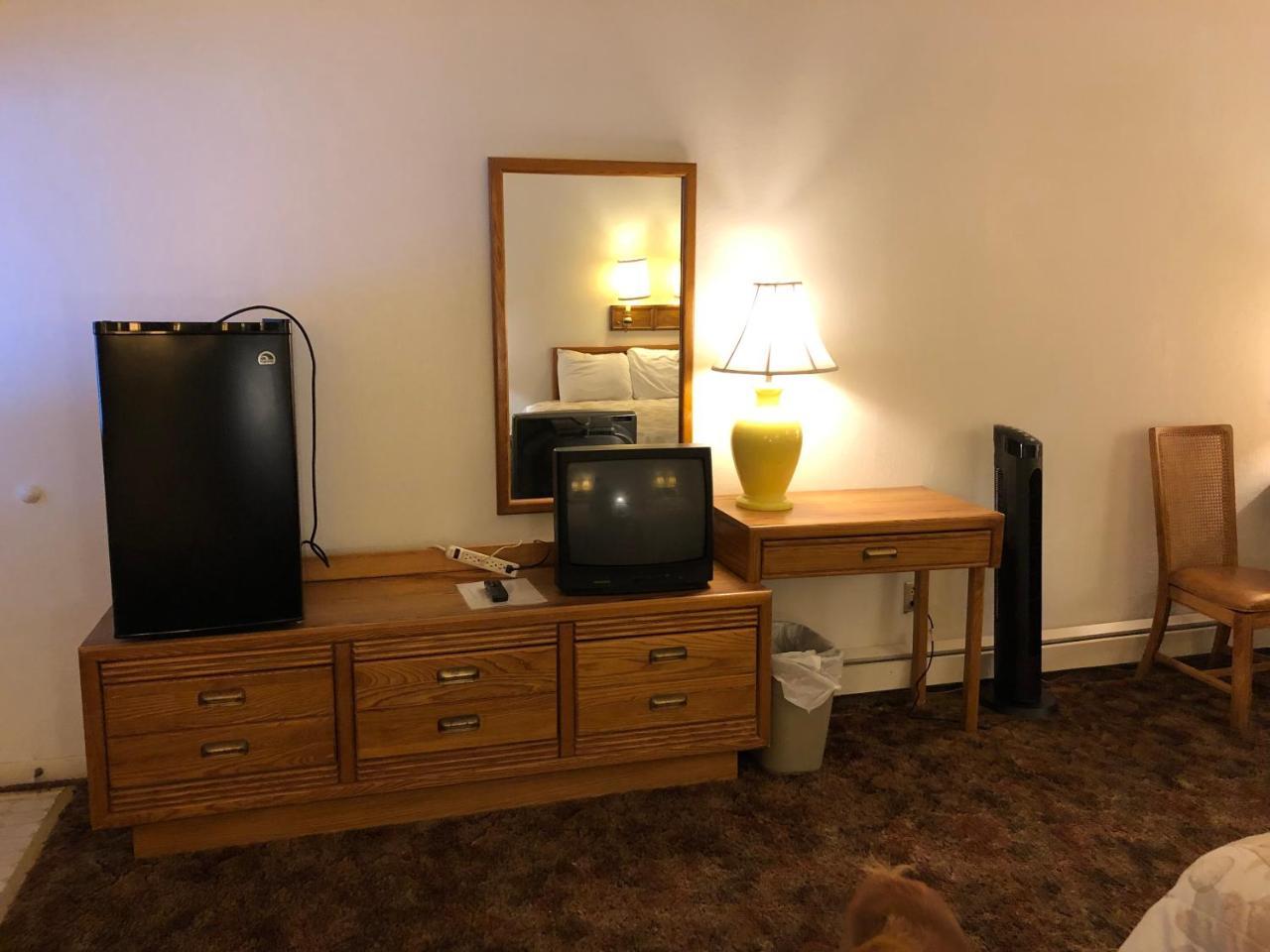 توك The Golden Bear Motel المظهر الخارجي الصورة